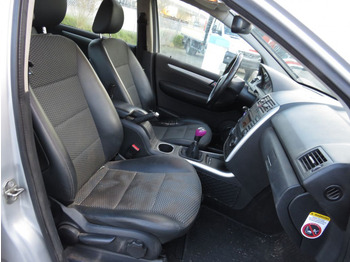 Camião MERCEDES-BENZ A-Klasse 200 Avantgarde PKW: foto 2 Camião MERCEDES-BENZ A-Klasse 200 Avantgarde PKW: foto 2