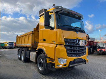 Camião basculante Mercedes-Benz Arocs 2663 6x4 3-Achs Kipper Meiller Bordmatik: foto 2