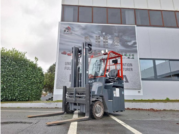 Empilhador de 4 vias AMLIFT