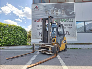 Empilhadeira a gás CATERPILLAR GP