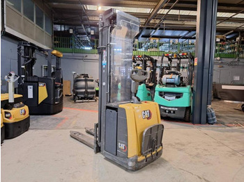Stacker CATERPILLAR