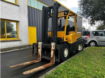 Empilhadeira a gás YALE