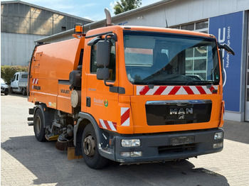 Varredora urbana MAN