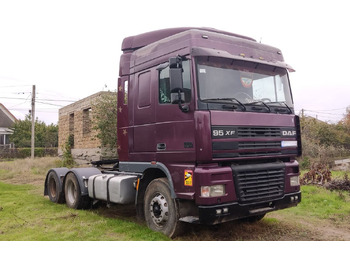 Tractor DAF XF 95 380