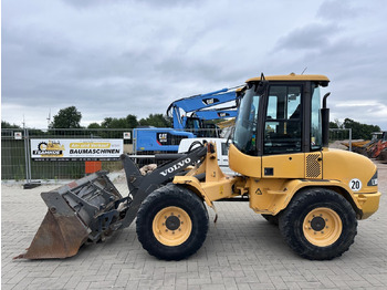 Pá carregadora de rodas VOLVO L30B