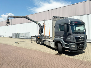 Camião de transporte de madeira MAN TGS 26.500