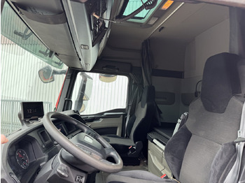 Fotografia de interior 1: Camião polibenne MAN TGX 26.470 6X2-4 BL TGX 26.470 6X2-4 BL, Lenk-/Liftachse, XLX-Fahrerhaus, VDL Abrollanlage 7m