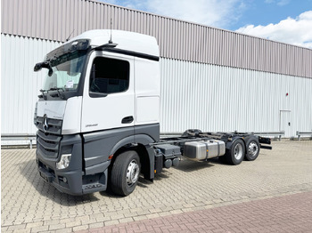 Camião chassi MERCEDES-BENZ Actros 2548