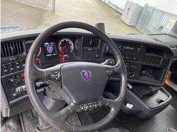 Fotografia de interior 2: Camião furgão Scania R450 LB 6x2-4 R450 LB 6x2-4 Getränkekoffer, Retarder, Lift-/Lenkachse, Stapleraufnahme
