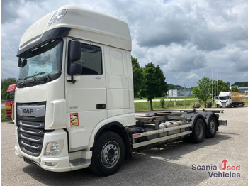 Camião transportador de contêineres/ Caixa móvel DAF XF 480