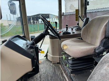 Trator JOHN DEERE 6110: foto 3