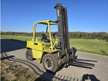 Empilhadeira a diesel CLARK