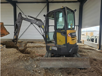 Mini escavadeira VOLVO ECR25D