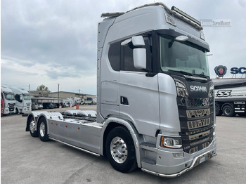 Camião chassi SCANIA S 520