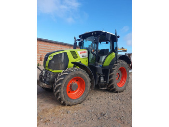 Trator CLAAS Axion 810