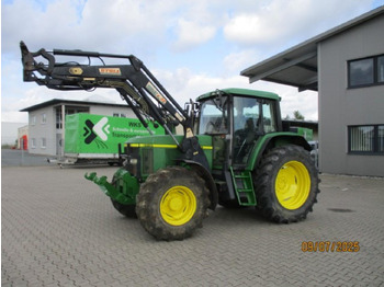 Trator JOHN DEERE 6010 Series