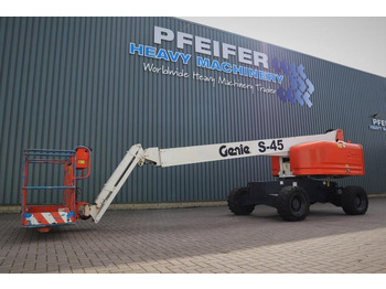 Plataforma telescópica GENIE S45