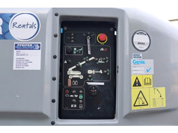 Plataforma telescópica Genie S45 Valid inspection, *Guarantee! Diesel, 4x4 Driv: foto 3