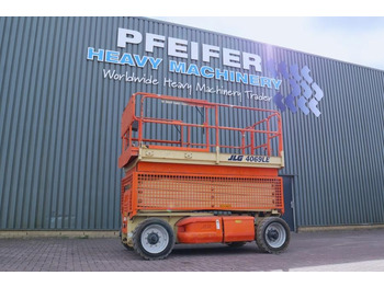 Plataforma de Tijera/ Plataforma de tesoura JLG