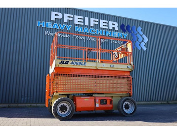 Plataforma de Tijera/ Plataforma de tesoura JLG