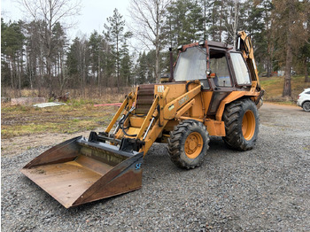 Retroescavadeira CASE 580G