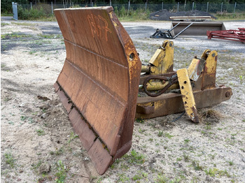 Equipamento de construção CATERPILLAR