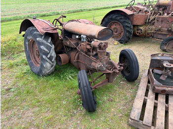 Trator FORDSON
