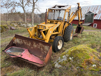 Trator INTERNATIONAL