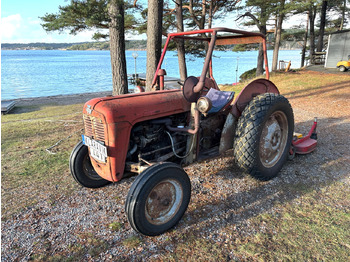 Trator MASSEY FERGUSON