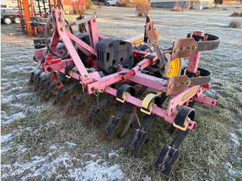 Maquina para lavrar a terra VÄDERSTAD