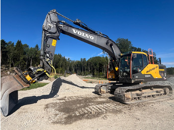 Escavadeira VOLVO EC220EL