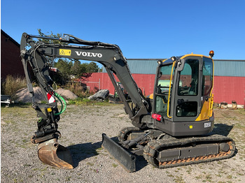 Escavadeira VOLVO ECR58D