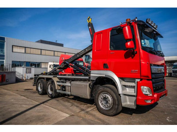Fotografia de interior 1: Camião polibenne DAF CF 460-6X4-E6