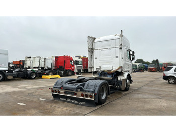 Tractor Scania 164 - 480 Topline (MANUAL GEARBOX / RETARDER ): foto 4