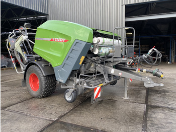 Empacotador de fardos FENDT