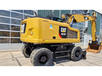 Escavadeira de rodas CATERPILLAR M318F