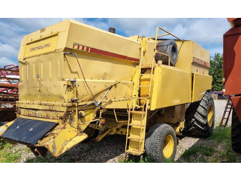 Ceifeira debulhadora New Holland TX36: foto 4 Ceifeira debulhadora New Holland TX36: foto 4