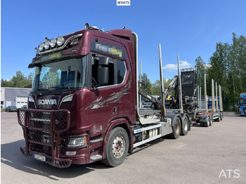 Camião de transporte de madeira SCANIA R 580