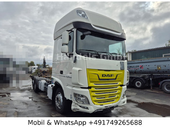 Camião transportador de contêineres/ Caixa móvel DAF XF 480