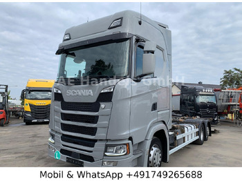 Camião transportador de contêineres/ Caixa móvel SCANIA S 450