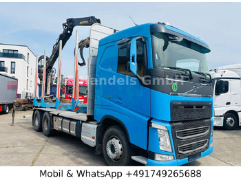 Camião de transporte de madeira VOLVO FH 540