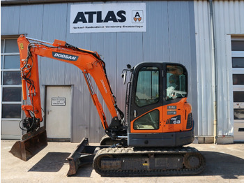 Mini escavadeira Doosan DX63-3: foto 2