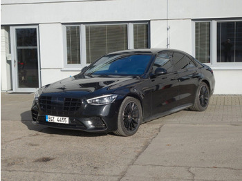 Sedan MERCEDES-BENZ