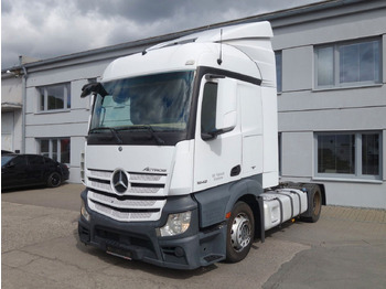Tractor MERCEDES-BENZ Actros 1842