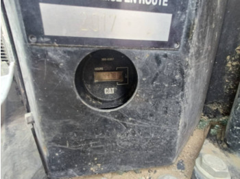 Escavadora de rastos CAT 303ECR: foto 5