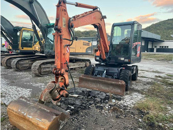 Escavadeira de rodas DOOSAN