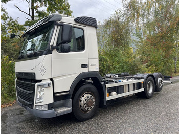 Camião chassi VOLVO FM 460