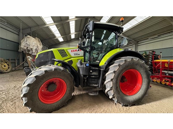 Trator CLAAS Axion 830