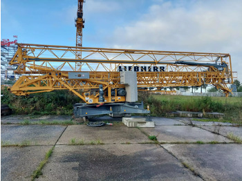 Grua automontante LIEBHERR