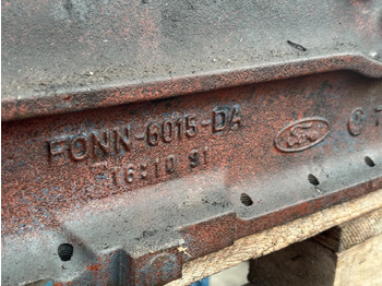 Bloco do motor por Máquina agrícola Ford New Holland  8630 8730 8830 TW20 TW25 TW30 Blok Silnika FONN-6015-DA: foto 4